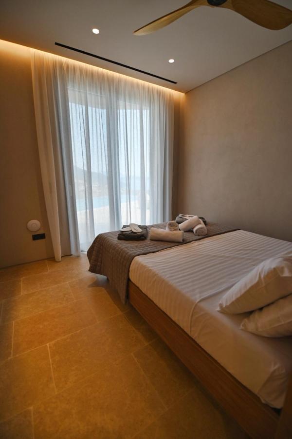 Blooms Of Sivota Bay - Luxury Villas With Private Heated Pool Exterior foto